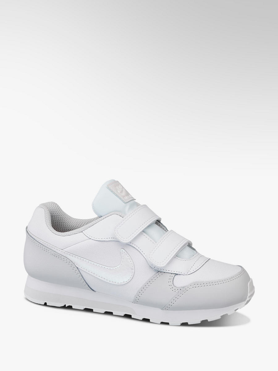 deichmann nike md runner 2 Cinosural International School